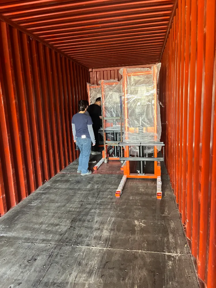 Full containerlast av manuella hydrauliska staplare skickas till Sydafrika
